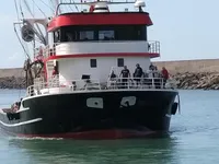 Kapal penangkap ikan untuk dijual