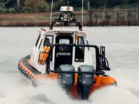 Perahu karet kaku untuk dijual