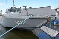 Kapal angkatan laut / militer untuk dijual