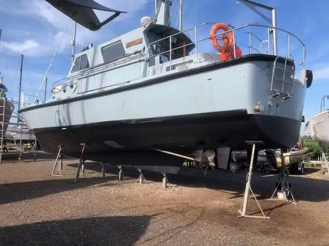 Kapal survei untuk dijual