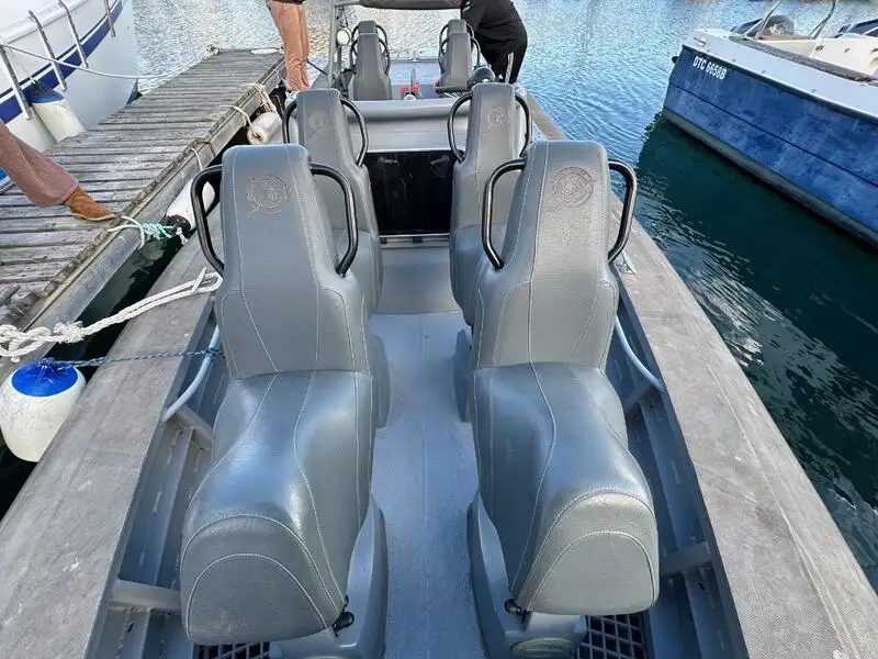 Kapal patroli untuk dijual