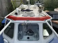 Kapal patroli untuk dijual