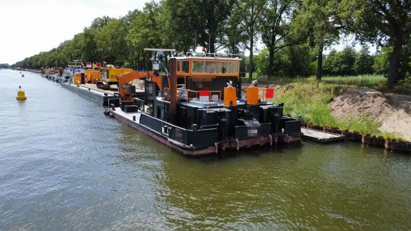 Kapal kontainer untuk dijual