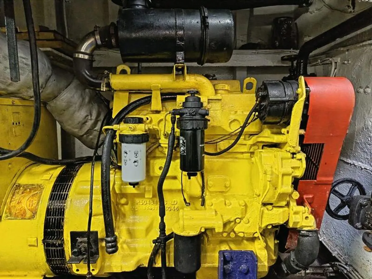 Kapal suplai untuk dijual
