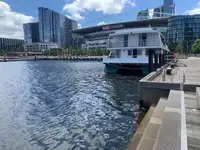 Kapal pesiar untuk dijual