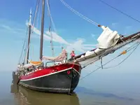 Kapal pengangkut barang curah untuk dijual