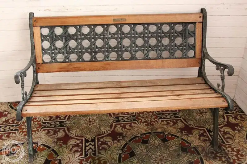 Kapal feri untuk dijual