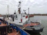 Kapal survei untuk dijual