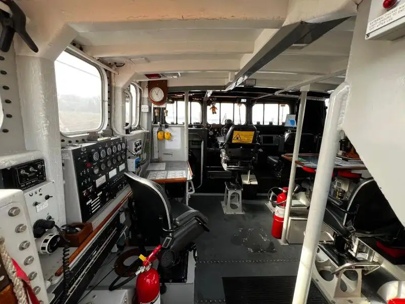 Kapal kru untuk dijual