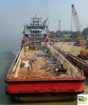 Kapal pasokan dijual