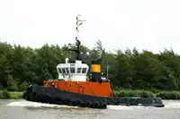 Kapal penarik dijual