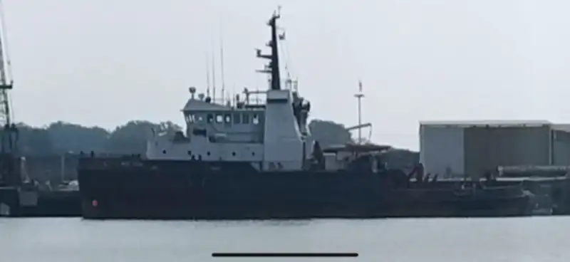 Kapal tunda untuk dijual