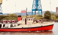 Kapal penumpang dijual