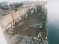 Kapal pendarat, tank untuk dijual