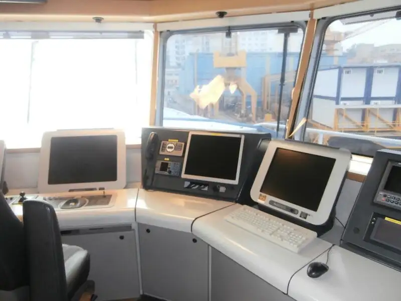 Kapal kontainer untuk dijual