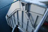 Kapal pendarat, tank untuk dijual