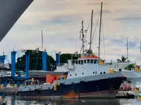 Kapal penarik dijual