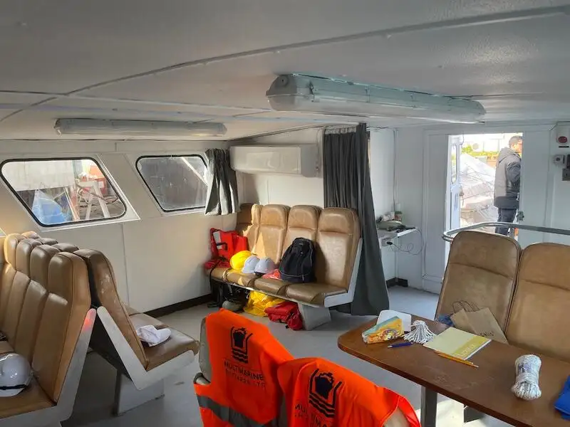 Kapal kontainer untuk dijual