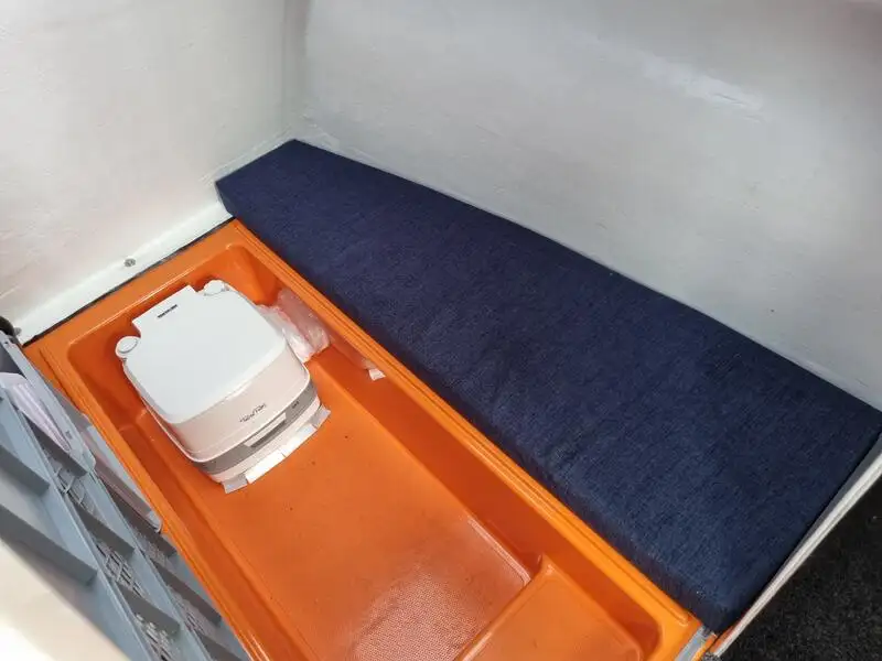 Kapal kontainer untuk dijual