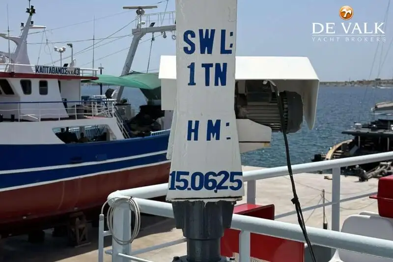 Kapal feri untuk dijual