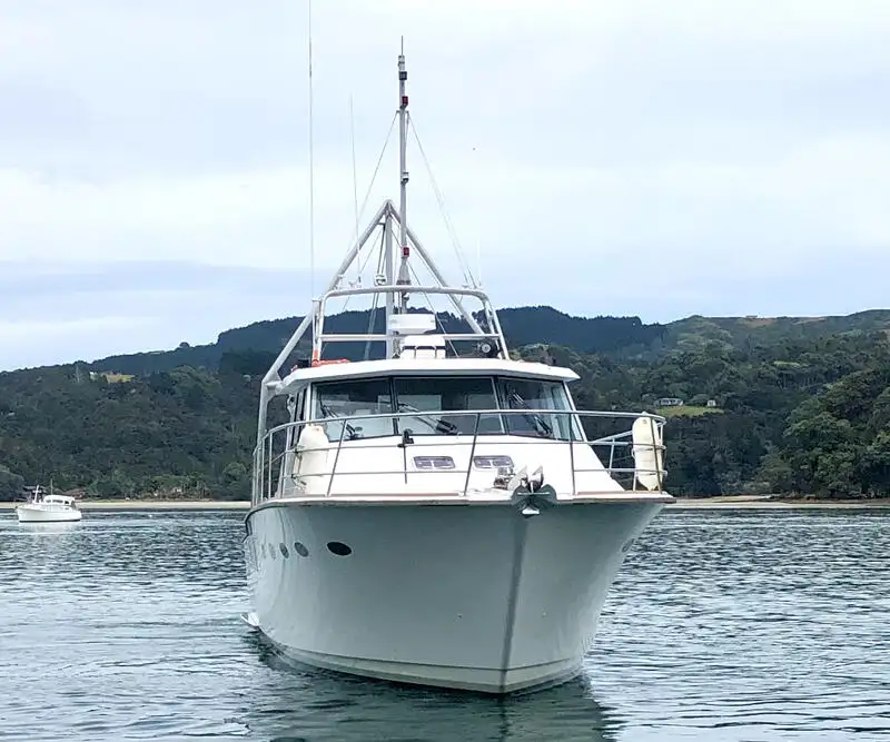 Kapal penelitian untuk dijual