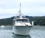 Kapal penelitian untuk dijual