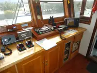 Kapal pendarat, tank untuk dijual