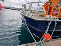 Sekoci penyelamat untuk dijual