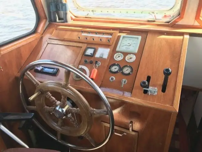 Kapal tunda untuk dijual