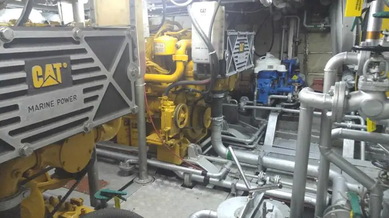 Kapal kru untuk dijual
