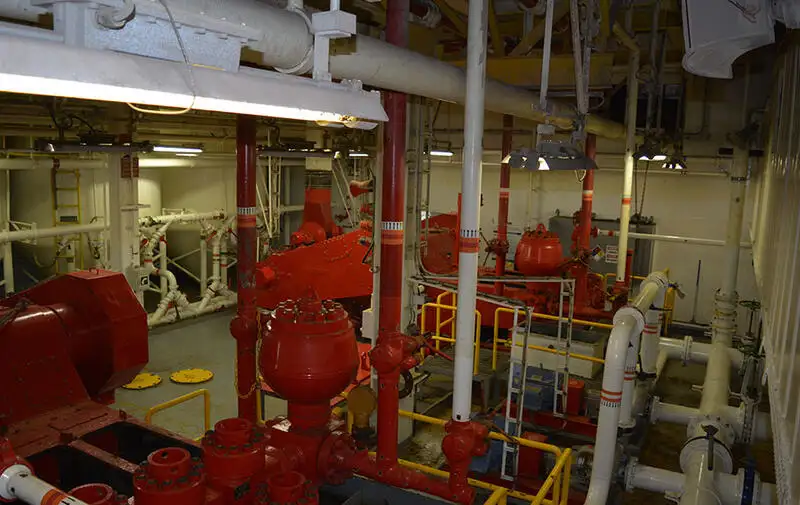 Kapal pengangkut LNG untuk dijual