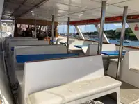 Kapal feri untuk dijual