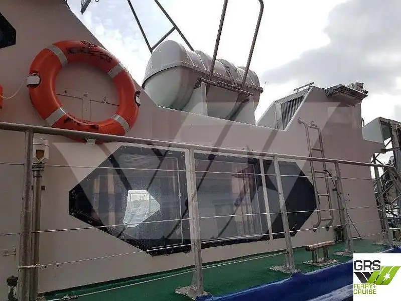 Tongkang akomodasi untuk dijual