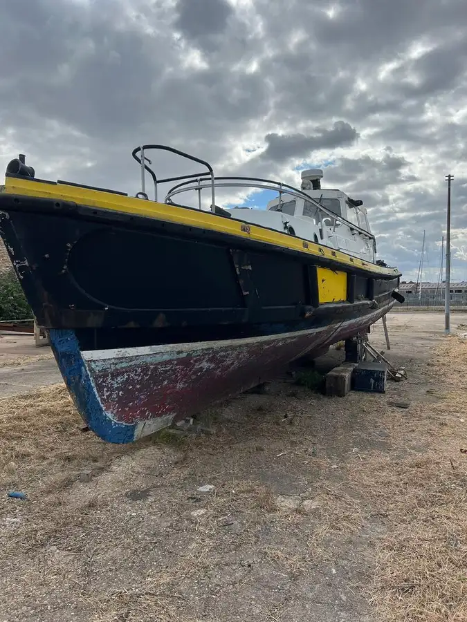 Kapal pandu untuk dijual