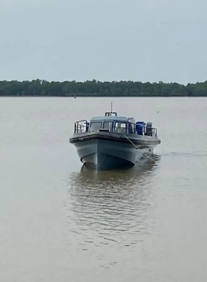 Kapal kru untuk dijual