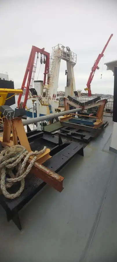 Kapal penelitian untuk dijual
