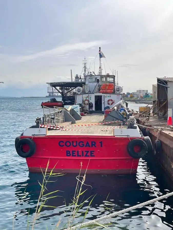 Kapal kontainer untuk dijual