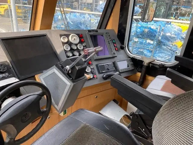 Kapal keruk untuk dijual