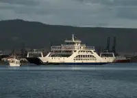 Kapal feri dijual