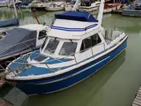 Sekoci penyelamat untuk dijual