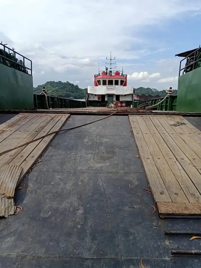 Kapal pendarat, tank untuk dijual