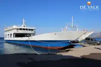 Kapal feri dijual