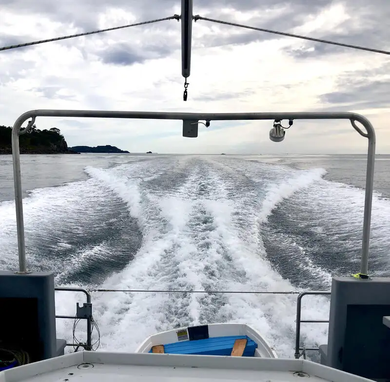 Kapal penelitian untuk dijual