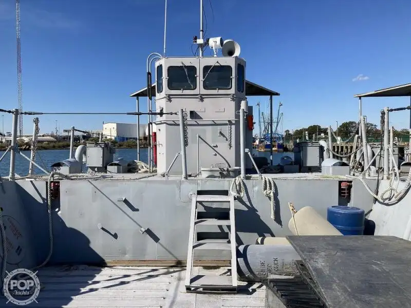 Kapal pendarat, tank untuk dijual
