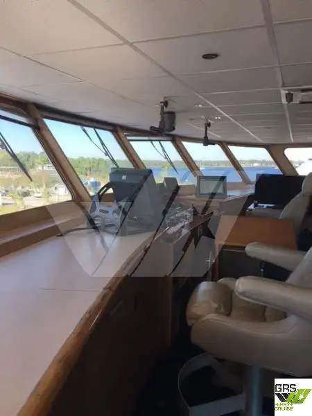 Kapal pesiar untuk dijual