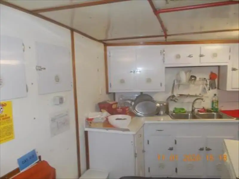 Kapal kru untuk dijual
