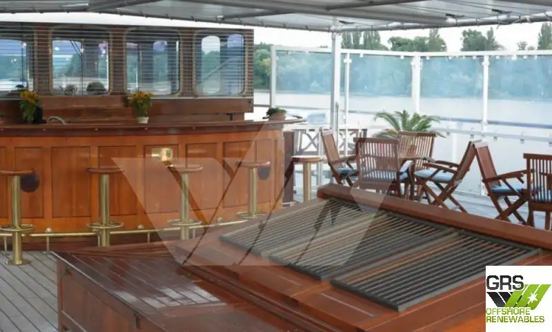 Kapal pesiar untuk dijual