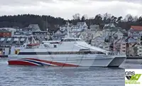 Kapal penumpang dijual