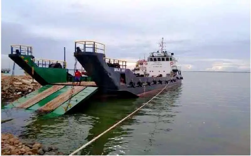 Kapal pendarat, tank untuk dijual