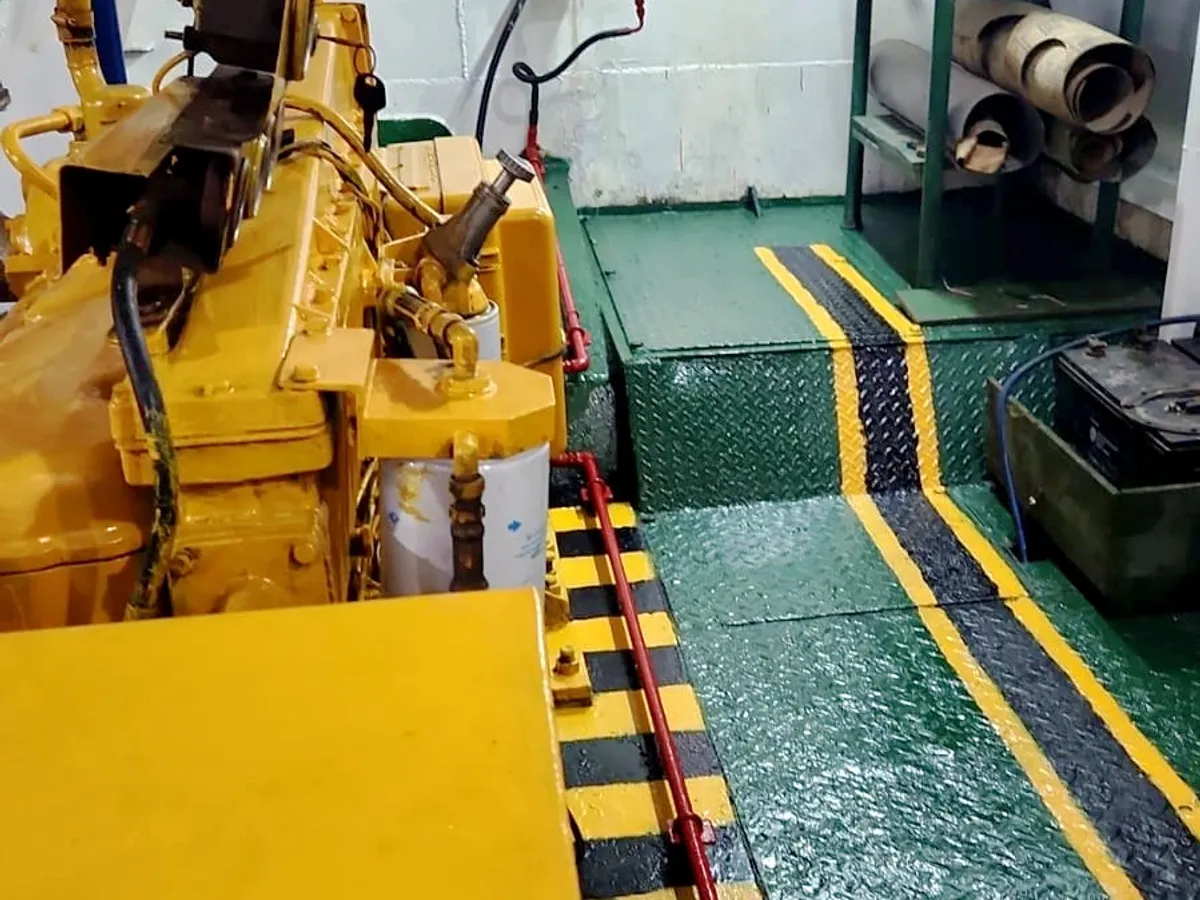 Kapal pendarat, tank untuk dijual